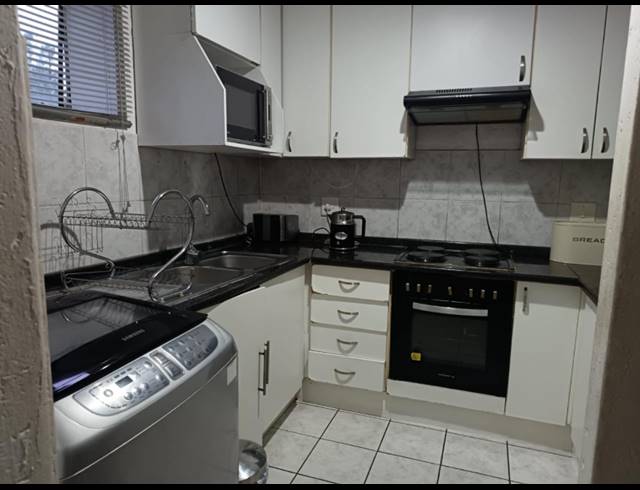 2 BEDROOM TOWNHOUSE FOR SALE IN MULBARTON